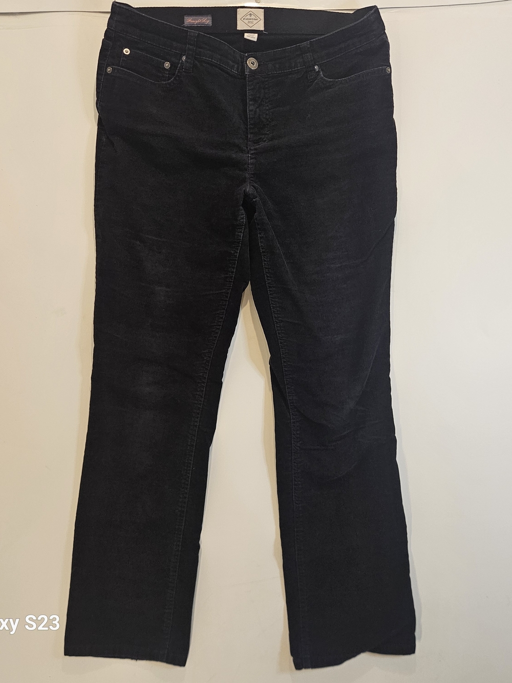 Black Women’s Straight-Leg Jeans